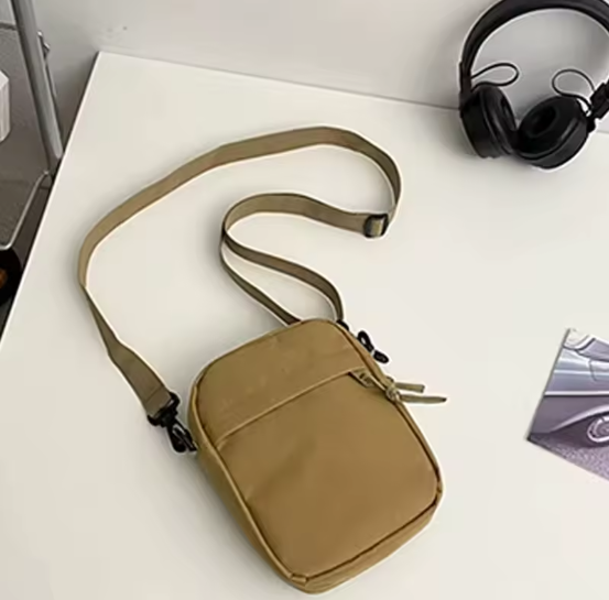 Herren Umhängetasche 18,5x14x5 cm – Nylon Schultertasche, kompakt & leicht, Crossbody Bag für Alltag, Schule & Freizeit, 5 Farben