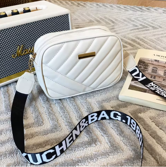 HOMEFISH Damen Umhängetasche 18x13x6 cm – PU Leder Schultertasche, kompakte Handytasche, lässige Messenger Bag, leicht & modern, 4 Farben