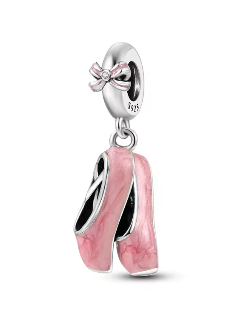 Charm Anhänger „Ballettträume“ – Rosa Ballettschuhe aus 925er Sterlingsilber mit Emaille & Schleife