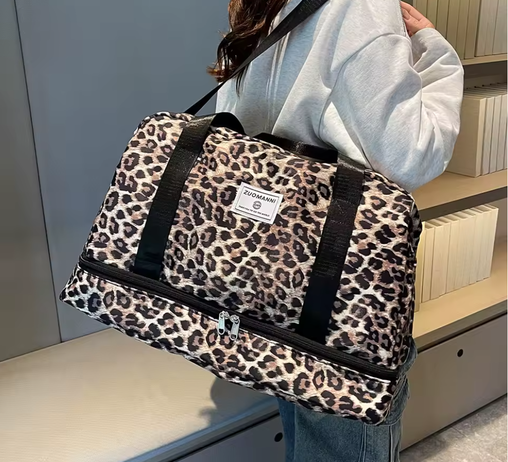 Reisetasche Leopardenmuster 49,5x32x24 cm – Große Sporttasche mit Schuhfach, Wochenendtasche Damen, leicht & robust, Fitness & Reise, 3 Farben