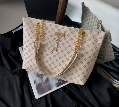 Damen Bag Weiß 27x22x10 cm – Große Handtasche aus weichem Leder, elegante Schultertasche mit Anhänger, viel Stauraum, Alltag & Business