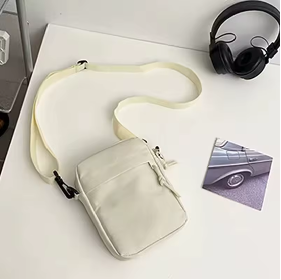 Herren Umhängetasche 18,5x14x5 cm – Nylon Schultertasche, kompakt & leicht, Crossbody Bag für Alltag, Schule & Freizeit, 5 Farben